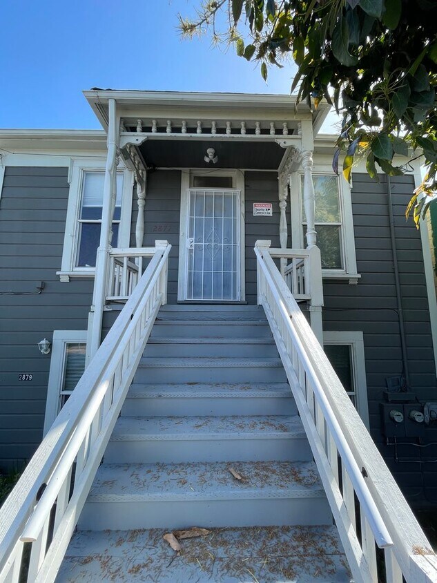 Primary Photo - 2877-2879 E 7th St
