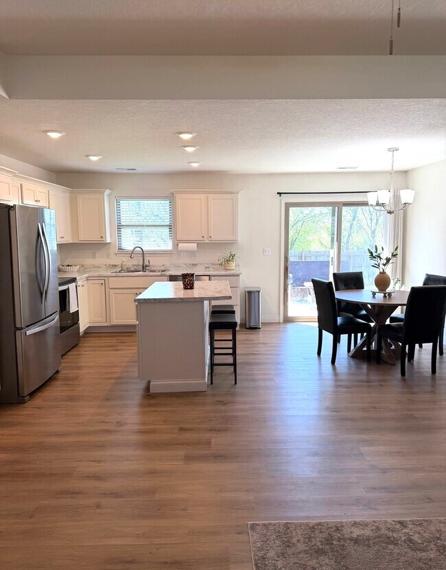 Foto del edificio - 5406 Sweetgum Cir