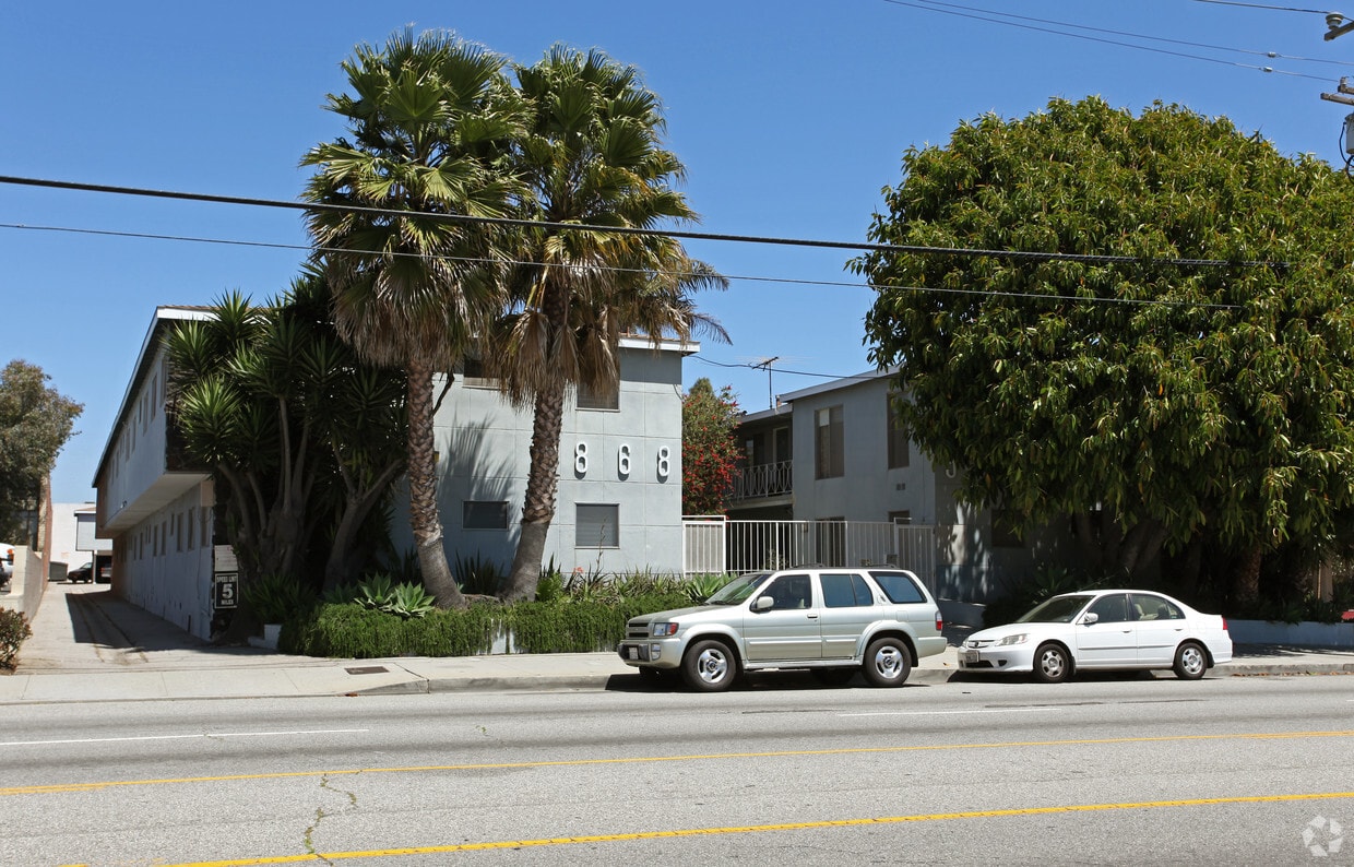 Primary Photo - 3868 S Centinela Ave