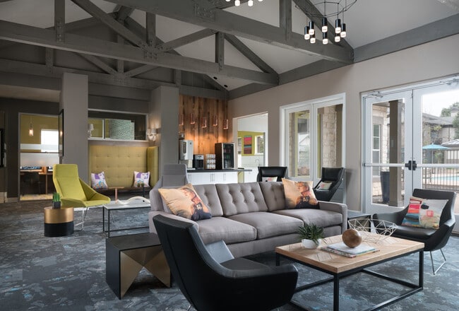 Foto del edificio - Lakeline Parmer Lane