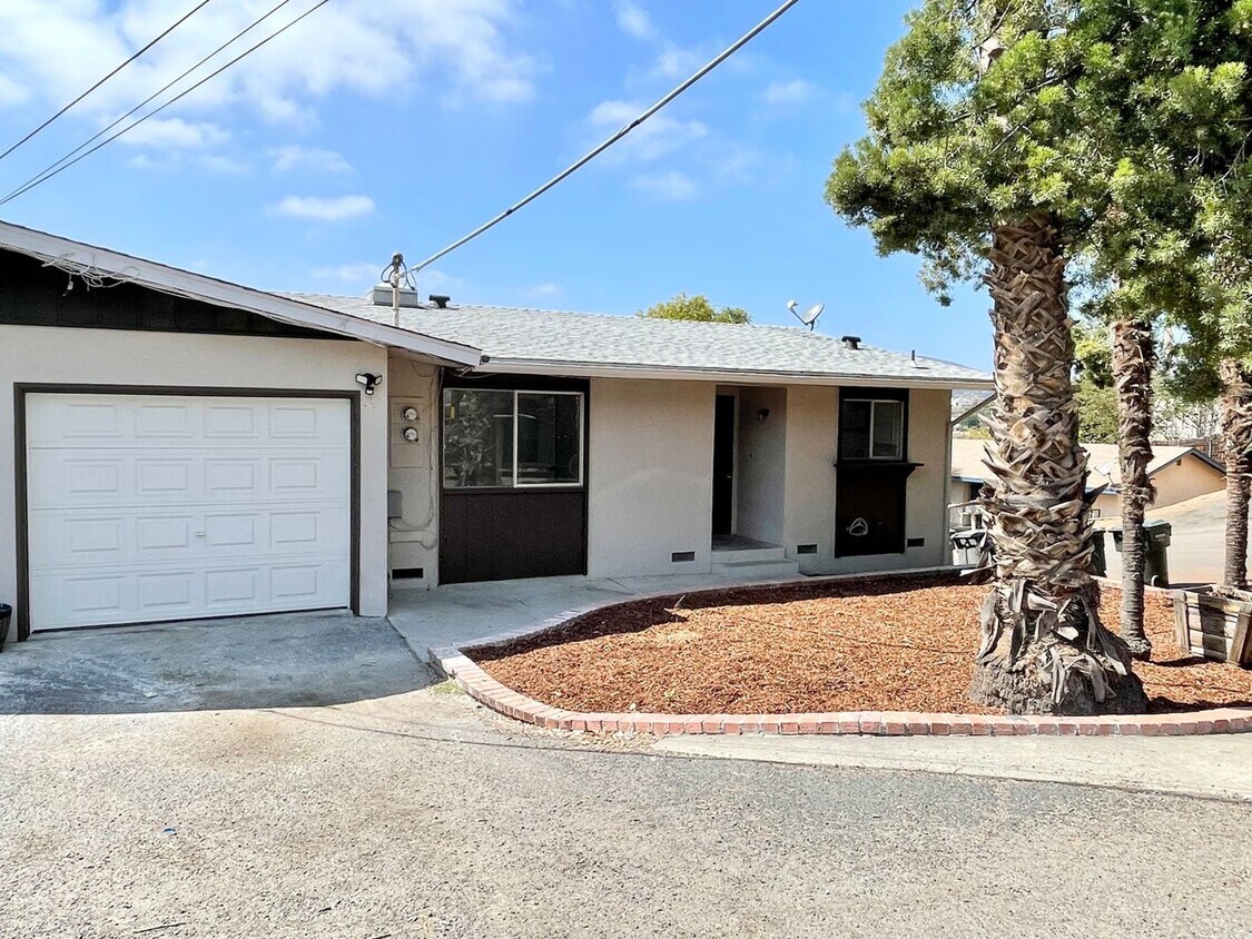 724A Franklin Ln Unit A, Vista, CA 92084 Room for Rent in Vista, CA