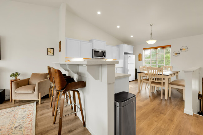 Foto del edificio - 448 Windy Bluff St