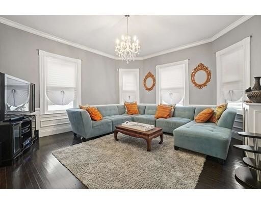 Building Photo - 68 Harvard St