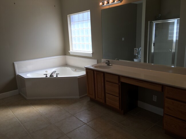 Building Photo - 11493 Magnolia Estates Ln