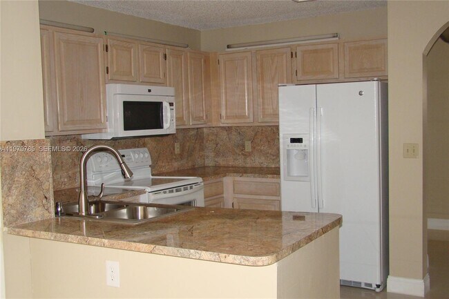 Building Photo - 2784 Oakleigh Ln