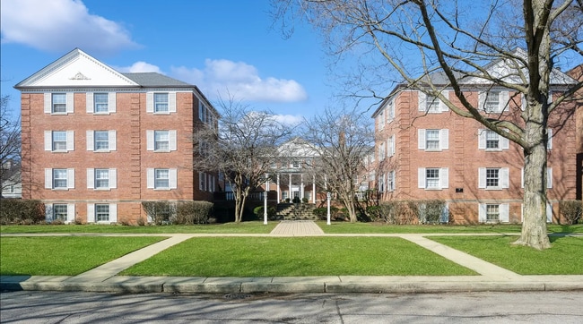 Building Photo - 1412 Hinman Ave