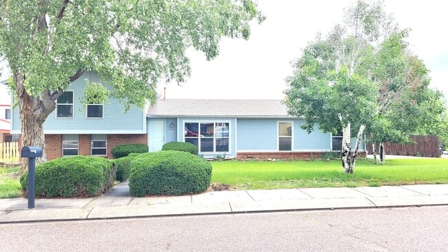 Photo - 6526 Charter Dr House