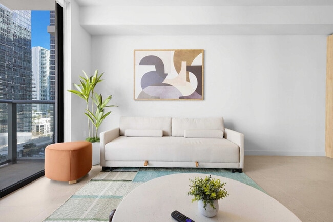 Building Photo - 601 N Miami Ave