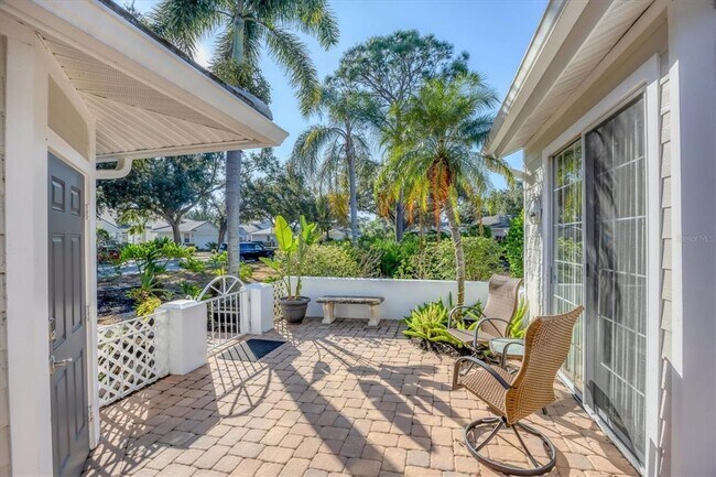 Foto del edificio - 7714 Whitebridge Glen