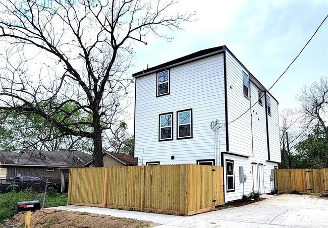 Foto del edificio - 7954 Nashville St