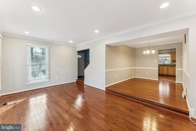 Foto del edificio - 8624 Burling Wood Dr