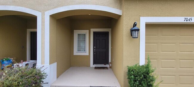 Foto del edificio - 7045 Towne Lake Rd