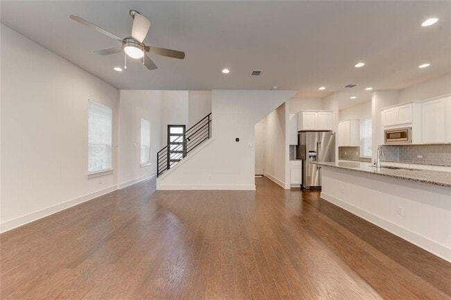 Building Photo - 1531 N Red Bud Ln