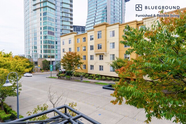 Foto del edificio - 11000 NE 10th St