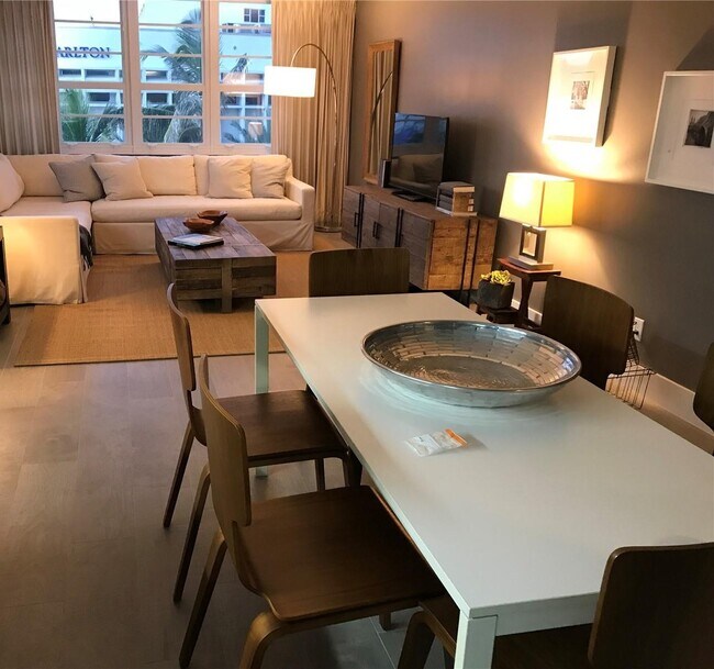 Building Photo - 100 Lincoln Rd