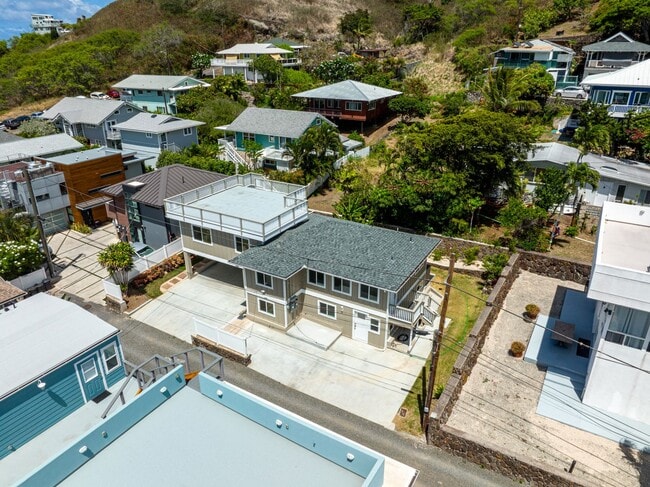 Building Photo - 4 bedroom 2 bath home, approx 1500 sq ft. ...