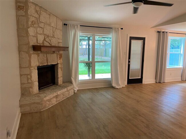 Building Photo - 203 Ranger Dr