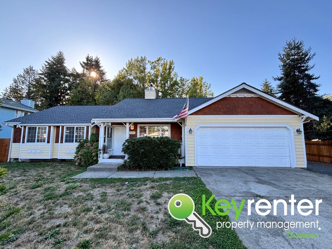 Primary Photo - Beautiful 3 Bedroom Tacoma Craftsman Renta...