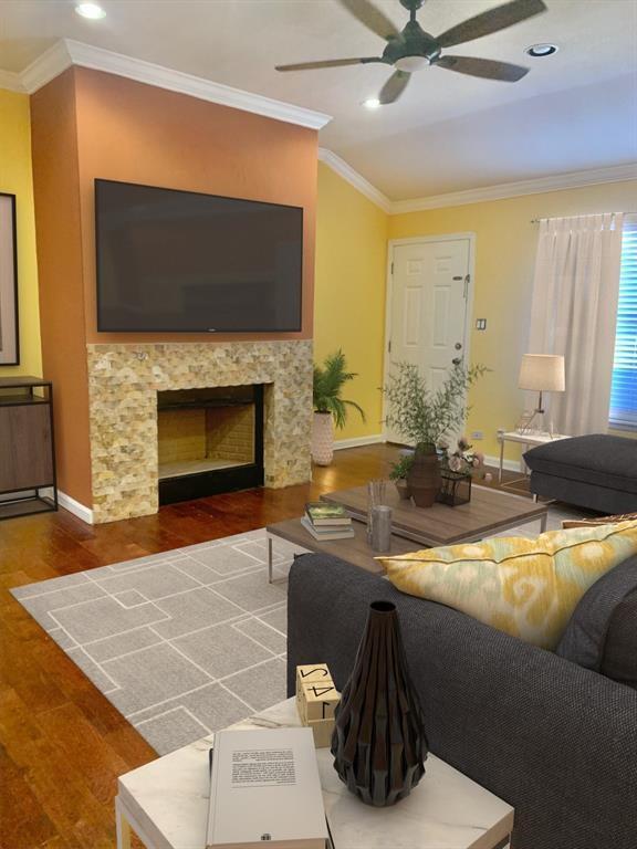 Foto principal - 10202 Forum Park Dr