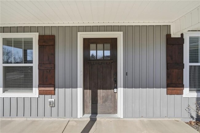 Building Photo - 14 Drew Ln