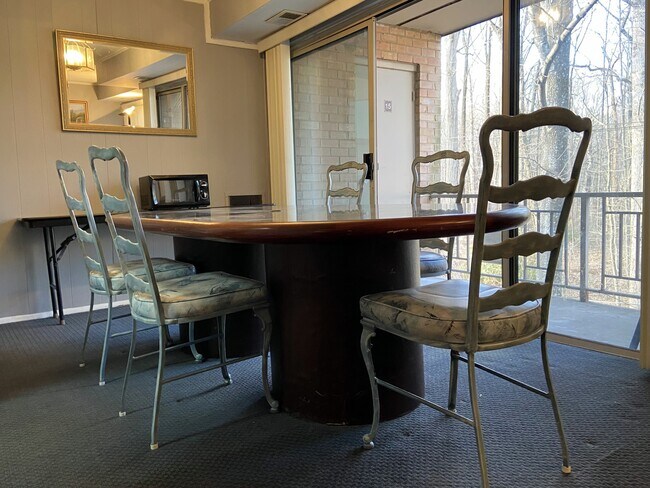 Dinning space - 5101 Crossfield Ct
