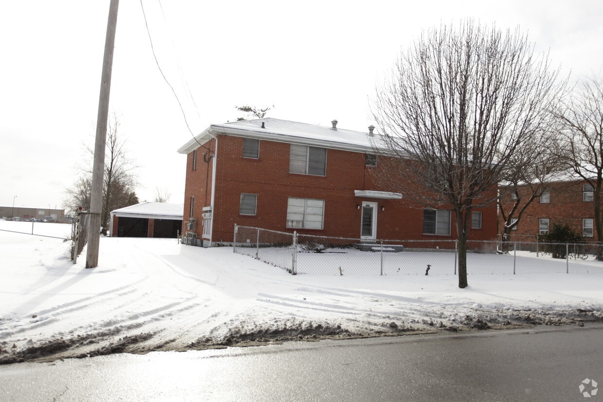 6434 Strawberry Ln, Louisville, KY 40214 Apartments in Louisville, KY