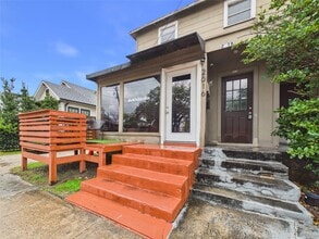 Building Photo - 2016 Dunlavy St