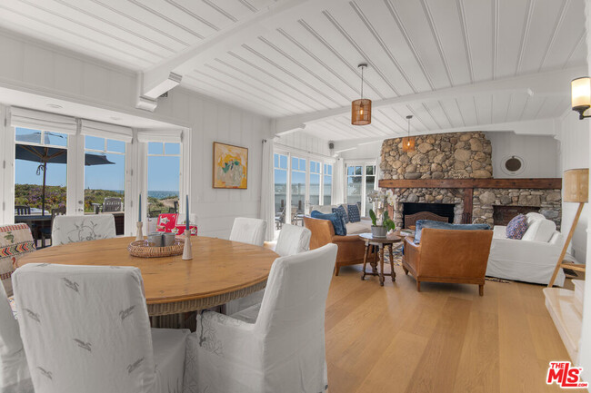 Foto del edificio - 31202 Broad Beach Rd
