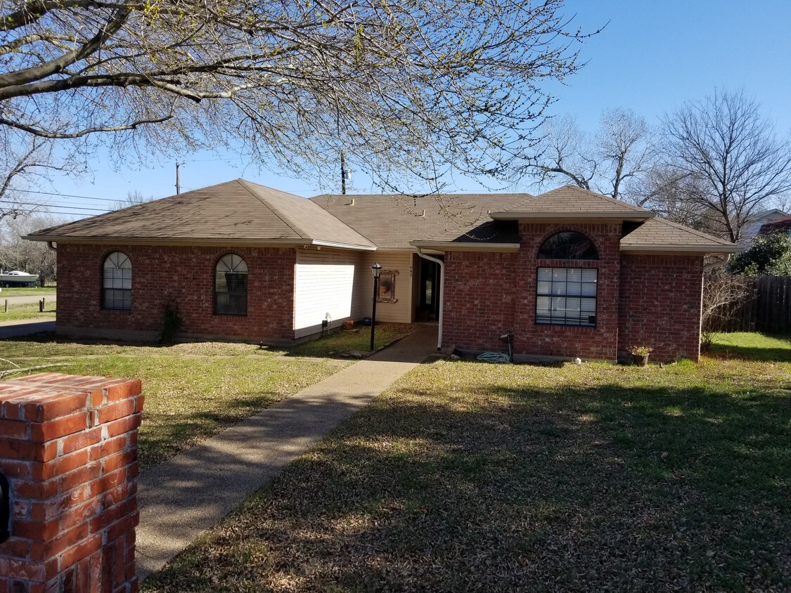 649 Christina Dr, Robinson, TX 76706 House Rental in Robinson, TX