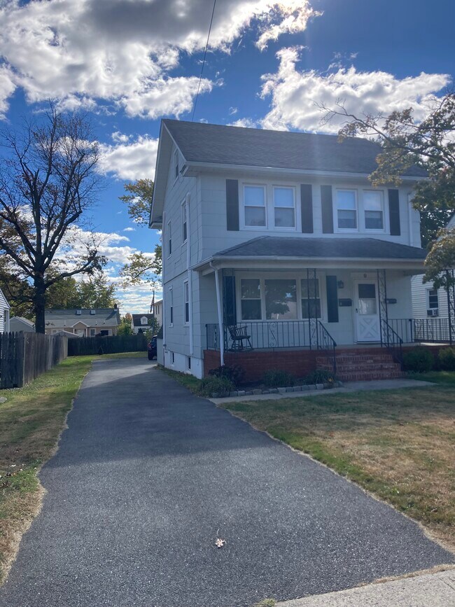 Building Photo - 9 Frelinghuysen Ave