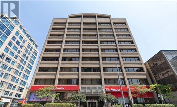 Building Photo - 555 Yonge St