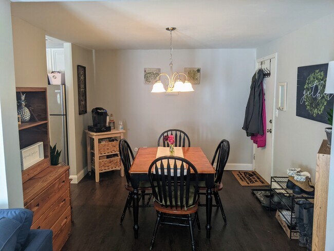 large seperate dinning area - 4 Brookside Dr