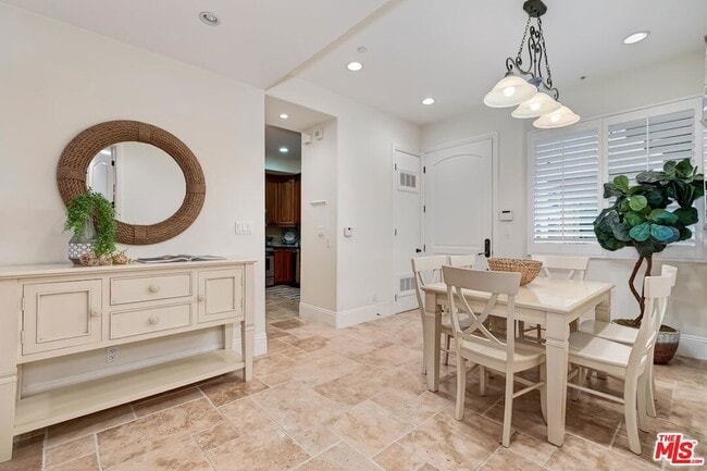 Photo - 16123 W Sunset Blvd Apartment