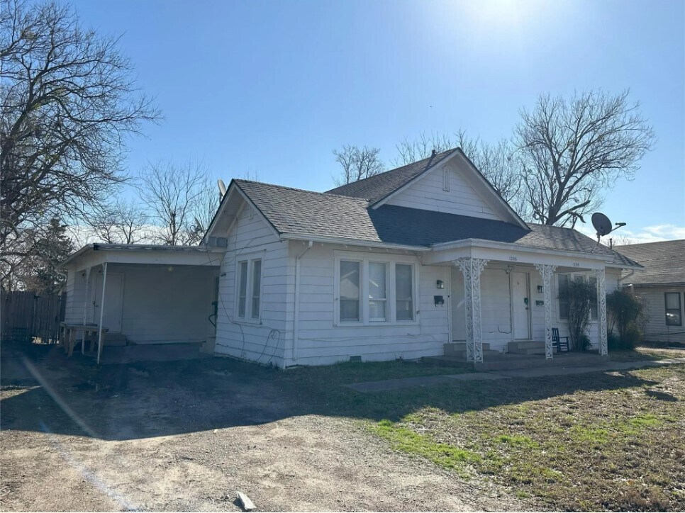 1206 Arp St, Commerce, TX 75428 House Rental in Commerce, TX