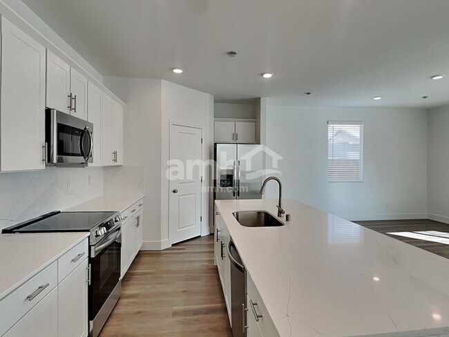 Foto del edificio - 8359 Flagpole Loop Ave