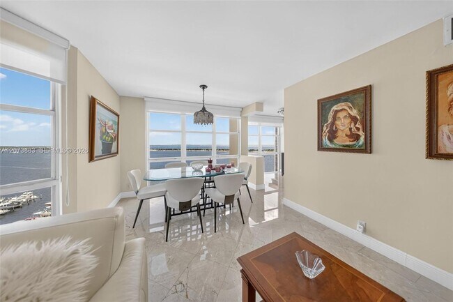 Photo - 1915 Brickell Avenue C1607 House