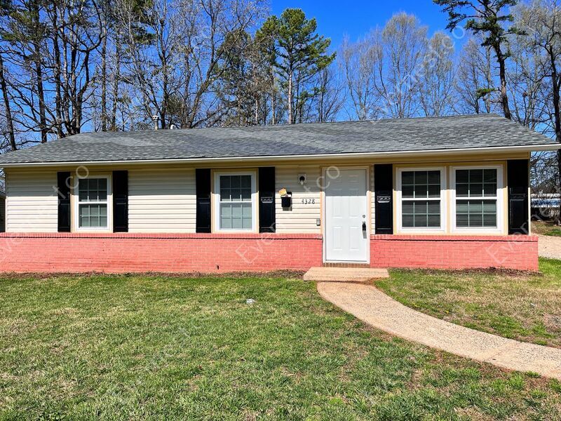 Primary Photo - 4328 Pebblebrook Dr