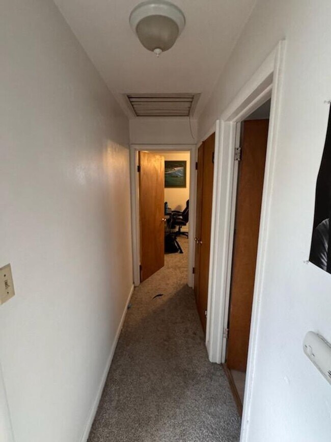Building Photo - 2bed 1 bath Boulder duplex for rent