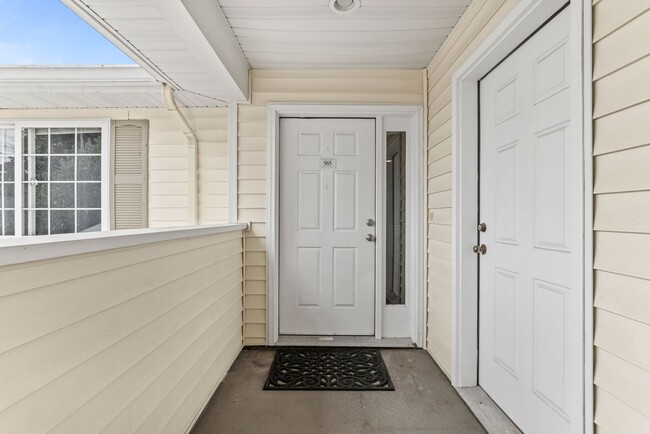 Building Photo - Luxury Loft Apartment- Downtown Canby