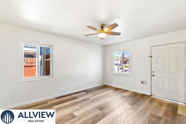 Foto del edificio - 452 S Shaffer St