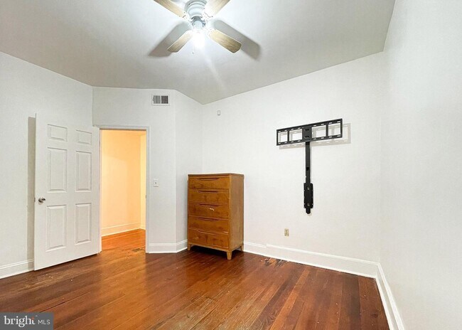 Foto del edificio - 312 Florida Ave NW