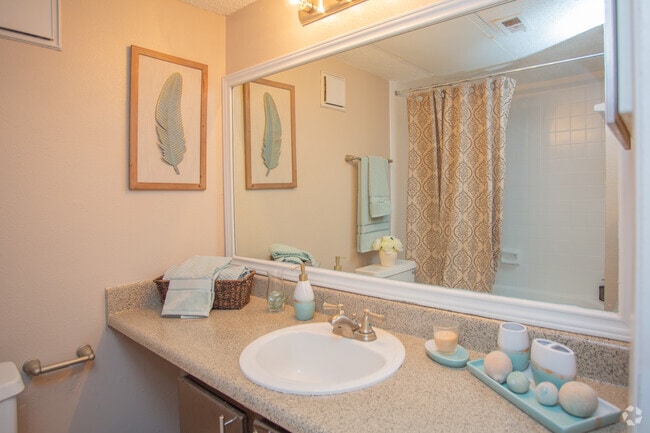 1BR, 1BA - 664SF - 1B - MIA Forest Oaks