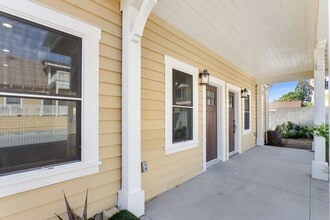 Building Photo - 2821 N Griffin Ave