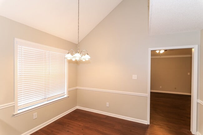 Building Photo - 5599 Annandale Dr
