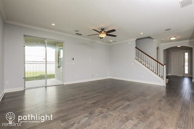 Building Photo - 5 br, 3 bath House - 10618 Inside Loop UNIT