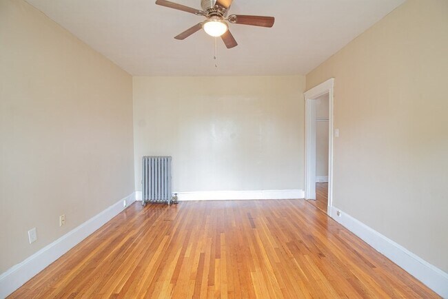 Foto del edificio - 55 Thetford Ave