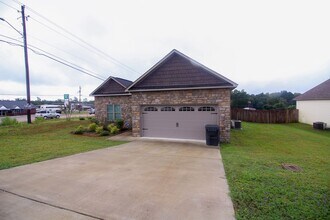 Building Photo - 3108 Gatewood Dr