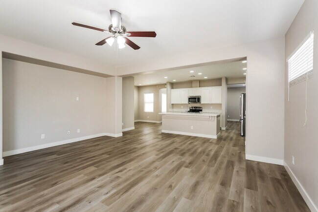 Building Photo - 6450 Button Quail St