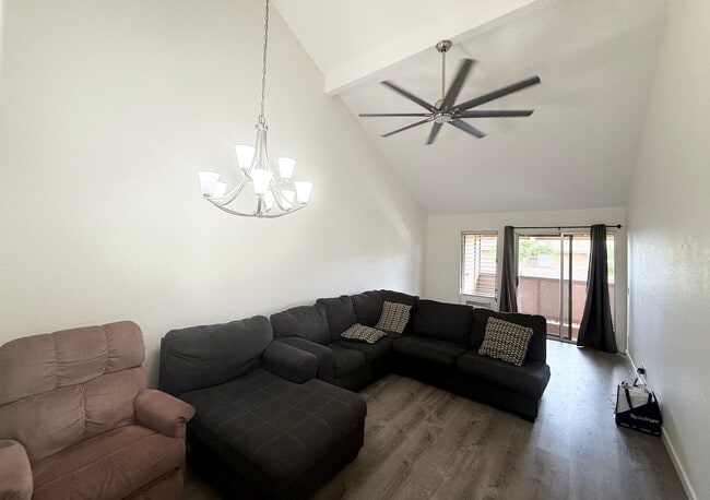 Foto del edificio - Pet Friendly Hidden Gem Unit- 3 BD/ 2.5 Ba...