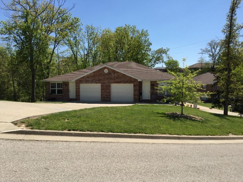 121 Evanlee Ct Unit B, Jefferson City, MO 65109 Room for Rent in